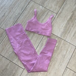 Set active pink set